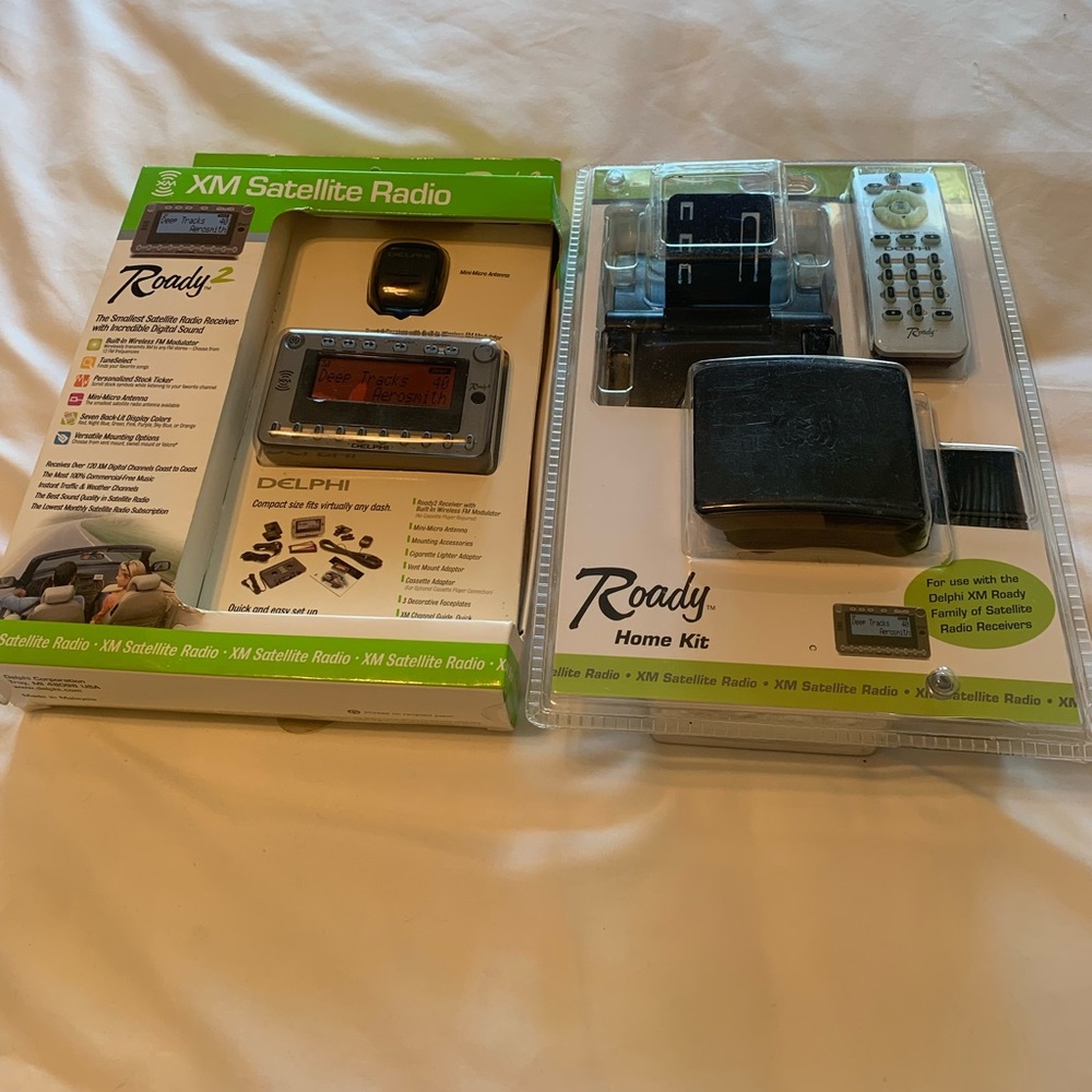 DELPHI Roady 2 Complete XM Satelite Radio  & Delphi Roady Home Kit NWT